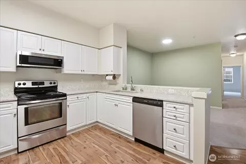 Kitchen - 107 164th St SE #2-103, Bothell, WA 98012 photo 2 of 3