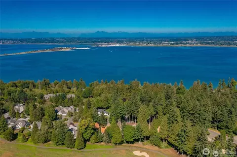 8975 Pine Sisken, Blaine, WA 98230