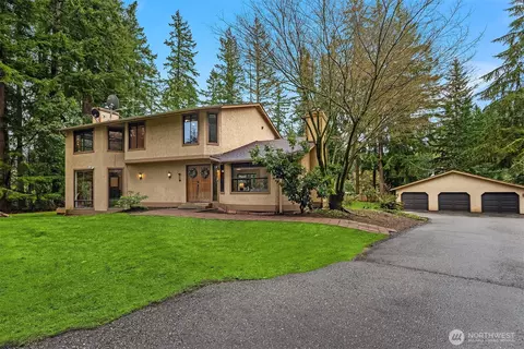 22223 NE 82nd Pl, Redmond, WA 98053