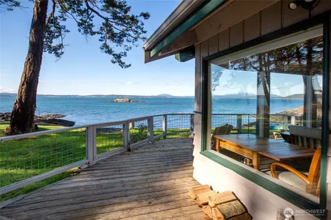 837 Cape Dr, Friday Harbor, WA 98250