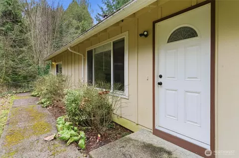 9010 Wyvern Dr SE, Port Orchard, WA 98367