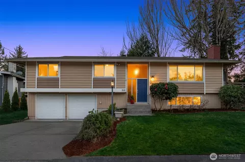 2111 N 188th St, Shoreline, WA 98133