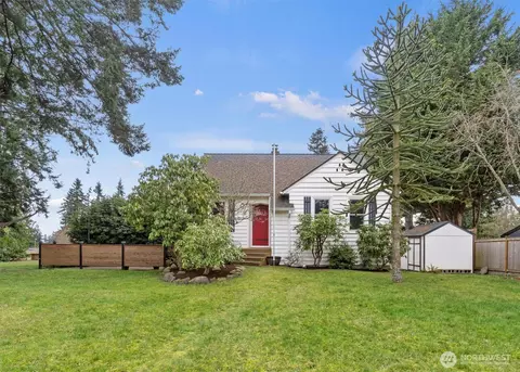 21522 92nd Ave W, Edmonds, WA 98020