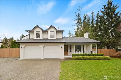 23011 SE Lake Wilderness Dr, Maple Valley, WA 98038