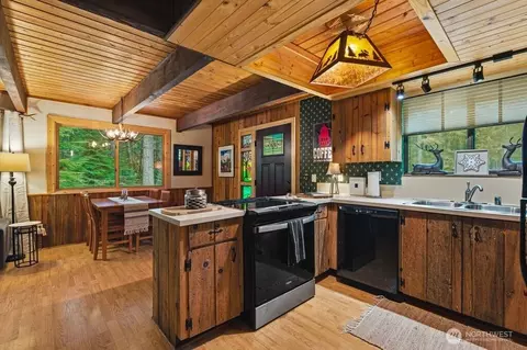 Kitchen - 16221 Birch Way E, Greenwater, WA 98022 photo 1 of 2
