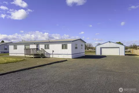 4934 Road M NE, Moses Lake, WA 98837