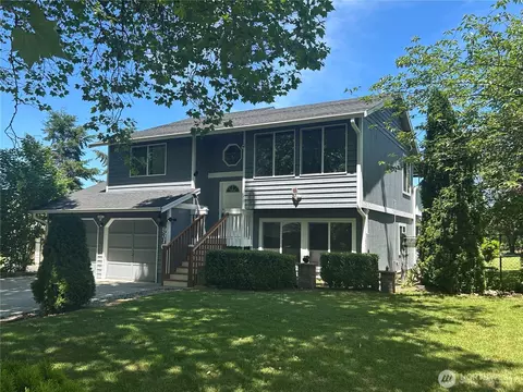 9310 Pinedrop Dr SE, Olympia, WA 98513