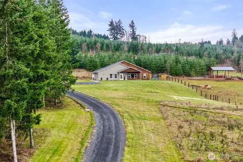 527 Tennessee Rd, Winlock, WA 98596