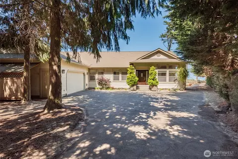 110 Sea Bluff Ln, Port Angeles, WA 98362
