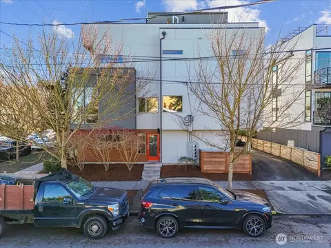 3001 60th Ave SW, Seattle, WA 98116