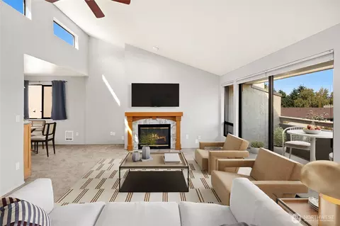 6652 Parkpoint Way NE #D-311, Seattle, WA 98115
