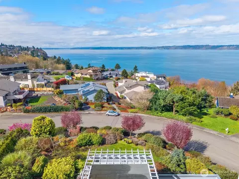 505 S Marine Hills Way, Federal Way, WA 98003