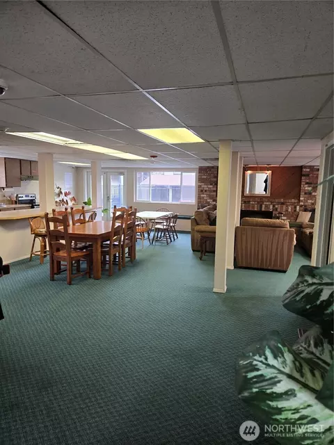 Dining - 9517 NE 180th St #B203, Bothell, WA 98011 photo 3 of 3