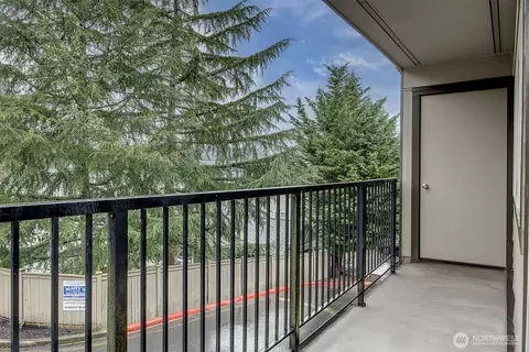 Exterior - 9517 NE 180th St #B203, Bothell, WA 98011 photo 1 of 3