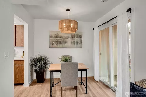 Dining - 9517 NE 180th St #B203, Bothell, WA 98011 photo 1 of 3