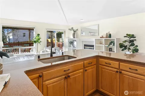 Kitchen - 19424 2nd Dr SE #B, Bothell, WA 98012 photo 4 of 4