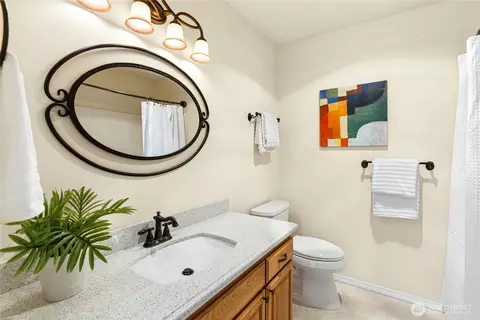 Bath - 19424 2nd Dr SE #B, Bothell, WA 98012 photo 2 of 2