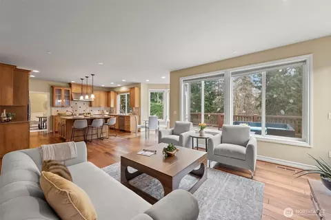 Living - 14419 3rd Dr SE, Mill Creek, WA 98012 photo 4 of 4