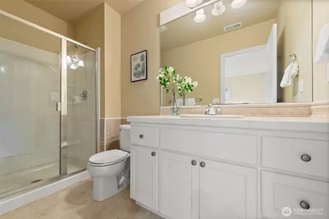 Bath - 14419 3rd Dr SE, Mill Creek, WA 98012 photo 5 of 7