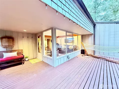741 E Promontory Rd, Shelton, WA 98584