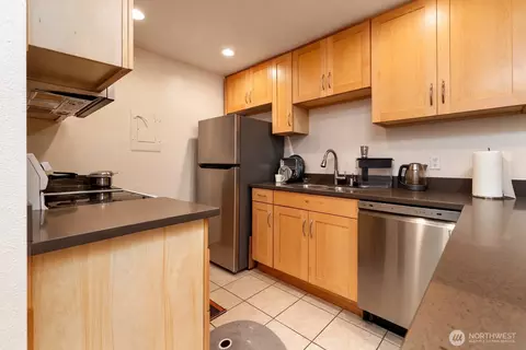 14665 NE 34 St #B1, Bellevue, WA 98007