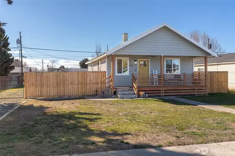 506 J St SW, Quincy, WA 98848