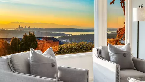 4510 140th Ave SE, Bellevue, WA 98006