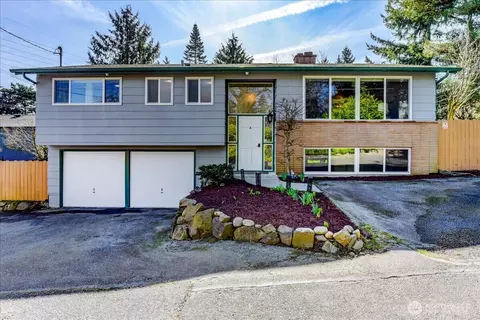 11242 A Fremont Ave N, Seattle, WA 98133