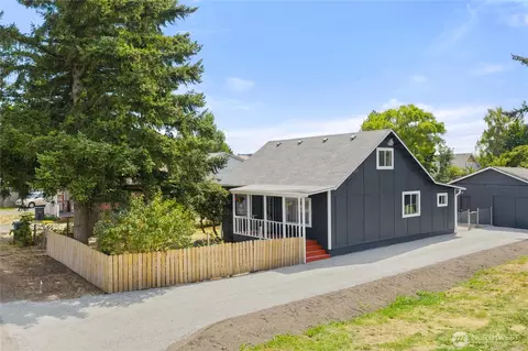 114 2nd Ave N, Algona, WA 98001