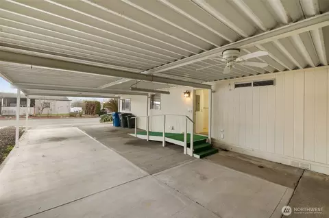 836 Harman Way S #33, Orting, WA 98360 photo 24