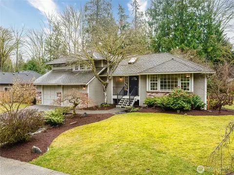 17215 NE 132nd Pl, Redmond, WA 98052