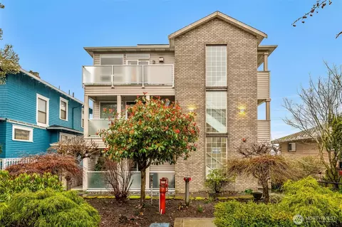 2420 Grand Ave #301, Everett, WA 98201