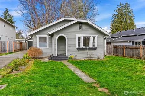 1624 S 124th St, Seattle, WA 98168
