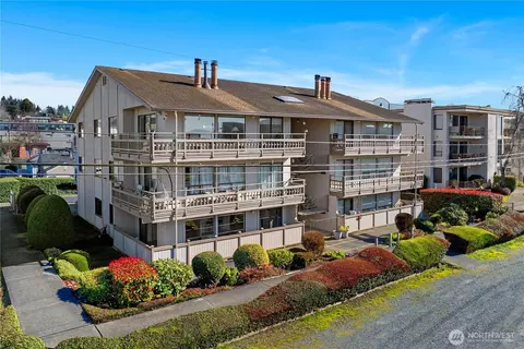 22508 6th Ave S #1, Des Moines, WA 98198