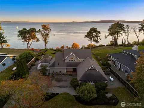 12388 NE Marine View Dr, Kingston, WA 98346