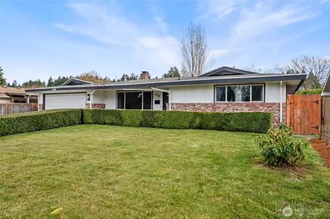 3536 Almira Dr, Bremerton, WA 98310