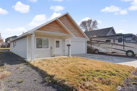 516 E Alder Ave E, Ritzville, WA 99169