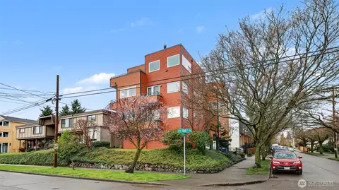 2600 NW 56th St #3, Seattle, WA 98107