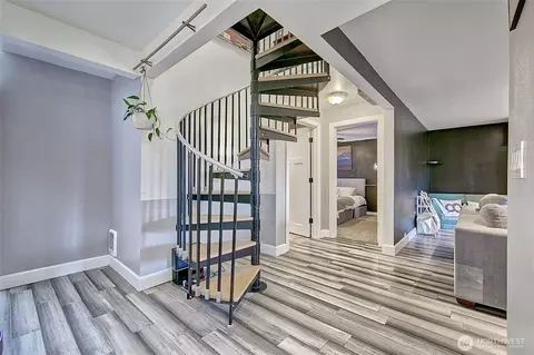 Entry Way - 6518 Cady Rd, Everett, WA 98203 photo 1 of 2