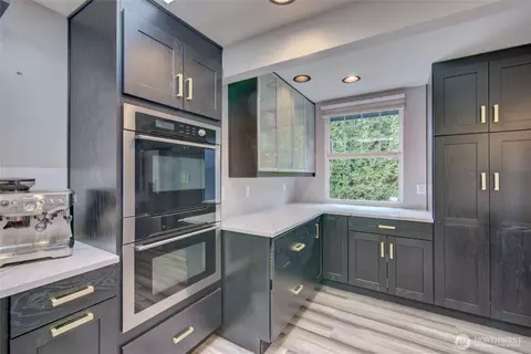 Kitchen - 6518 Cady Rd, Everett, WA 98203 photo 3 of 7