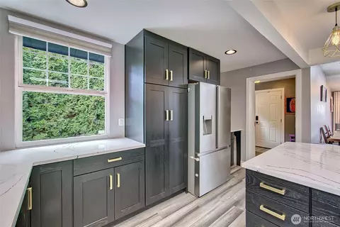 Kitchen - 6518 Cady Rd, Everett, WA 98203 photo 6 of 7