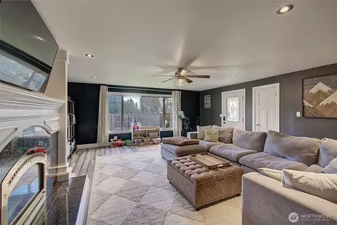 Living - 6518 Cady Rd, Everett, WA 98203 photo 2 of 3