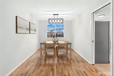 Dining - 2311 Jade Ave, Everett, WA 98201 photo 1 of 2