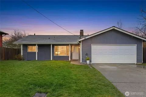 Exterior - 2311 Jade Ave, Everett, WA 98201 photo 2 of 6