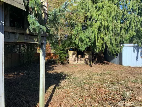 Exterior - 19424 Winesap Rd, Bothell, WA 98012 photo 5 of 8