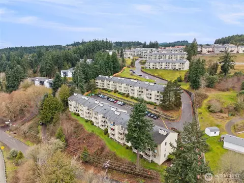 1700 W Sunn Fjord Ln #L-110, Bremerton, WA 98312