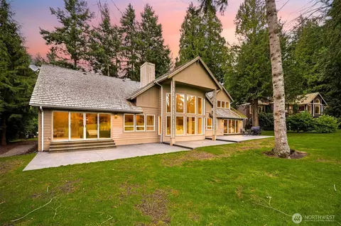 5520 Canvasback Rd, Blaine, WA 98230