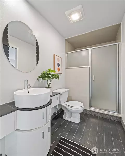 Bath - 10901 NE 151st St, Bothell, WA 98011 photo 1 of 2