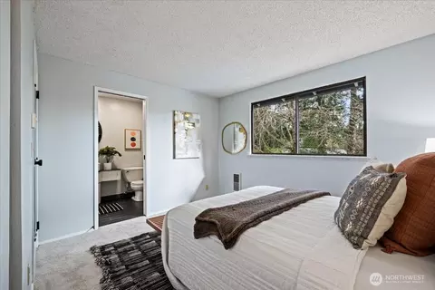 Bedroom - 10901 NE 151st St, Bothell, WA 98011 photo 1 of 6