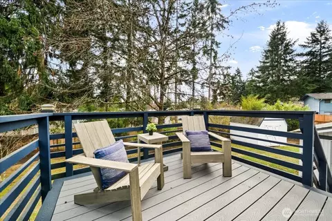 Exterior - 10901 NE 151st St, Bothell, WA 98011 photo 2 of 4